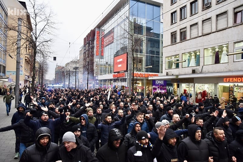 BH Fanaticosi preplavili ulice Mannheima, odjekuju pjesme centrom grada