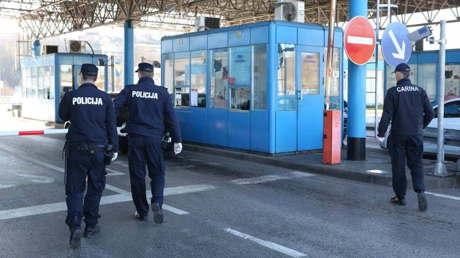Poznat iznos novca koji stranci moraju imati pri ulasku u BiH ove godine Poznat iznos novca koji stranci moraju imati pri ulasku u BiH ove godine