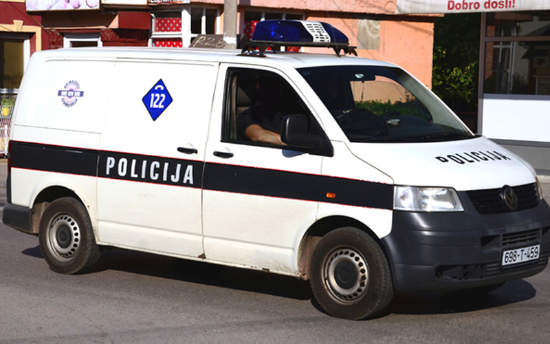 Mladić (24) pretukao starijeg čovjeka (46). Priveden je! Mladić (24) pretukao starijeg čovjeka (46). Priveden je!