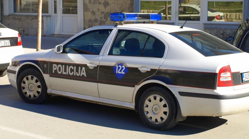 TRAGEDIJA: Stariji muškarac raznio se bombom TRAGEDIJA: Stariji muškarac raznio se bombom