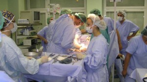 U UKC-u Tuzla uspješno obavljene transplantacije jetre i rožnice