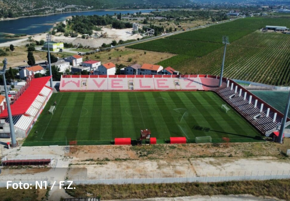 Iz Veleža tvrde kako je dron kružio iznad stadiona Rođeni: “Travnjak oštećen tekućinom…”