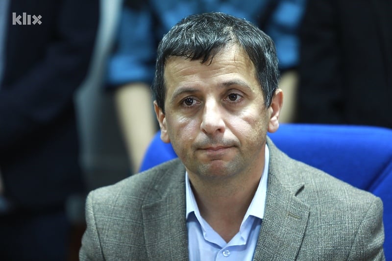 Vukanović odbio poziv Dodika: Prije bih se uhvatio za živu struju na dalekovodu
