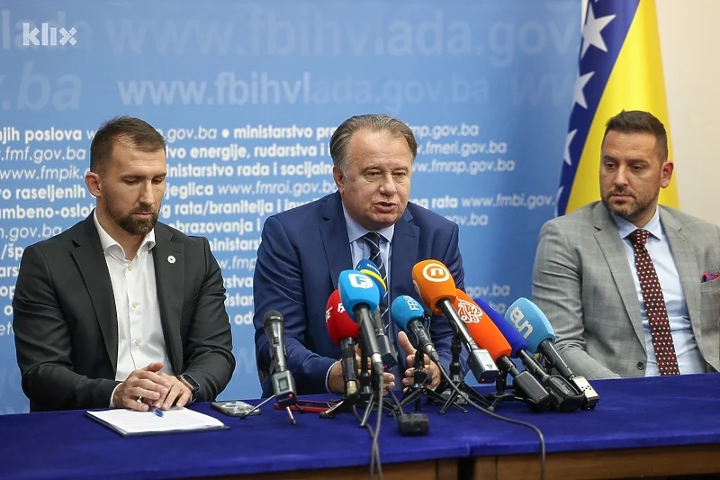 Poziv porodiljama u FBiH: Svako dijete rođeno u 2024. godini ima pravo na 1.000 KM podrške