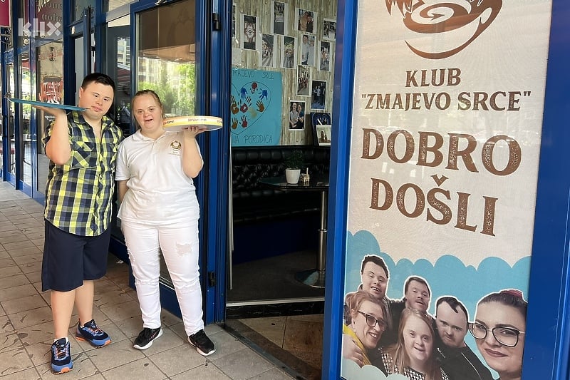 Poziv na kafu s emocijom u Tuzli: Kako opstaje kafić u kojem su konobari s Downovim sindromom