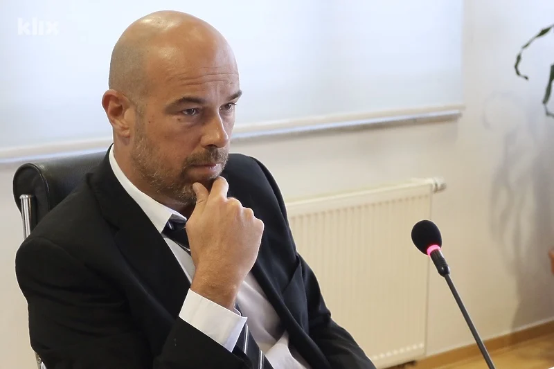 Izgleda da Hrvatska ne želi Milana Tegeltiju: Još nije dobio agreman za mjesto konzula u Rijeci