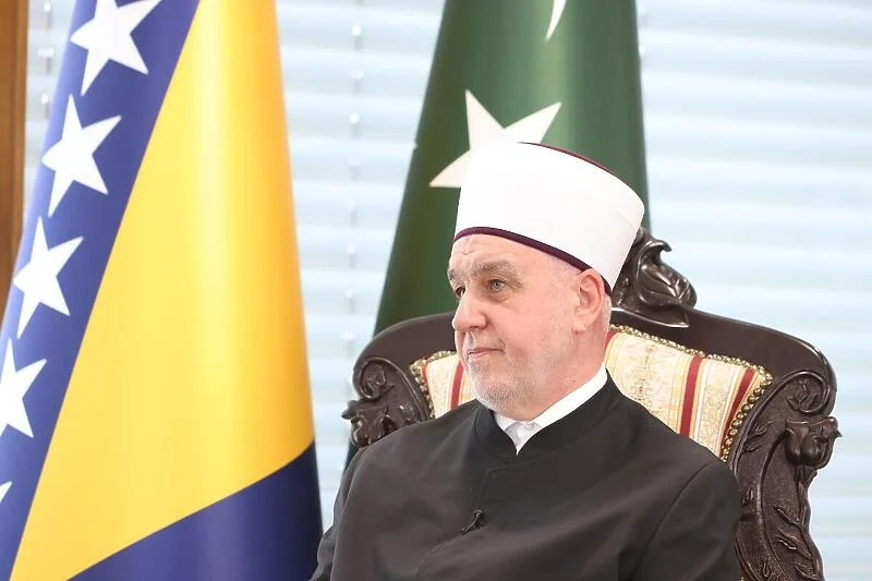 Kavazović poručio da "Bošnjaci nisu na visini zadatka kada je u pitanju Srebrenica"